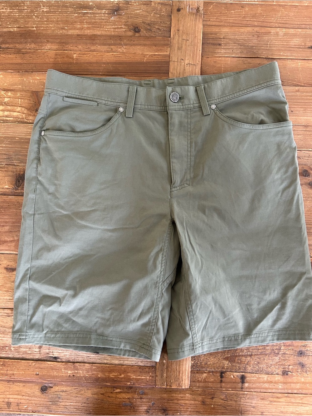L.L. Bean Men's Olive Hybrid Drawstring Shorts